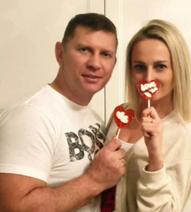 Marcin Siegieńczuk świętuje 21 lat wspólnego życia „przynajmniej w mojej ocenie TO BYŁA DOBRA DECYZJA„ gwiazdor disco polo nie kryje emocji