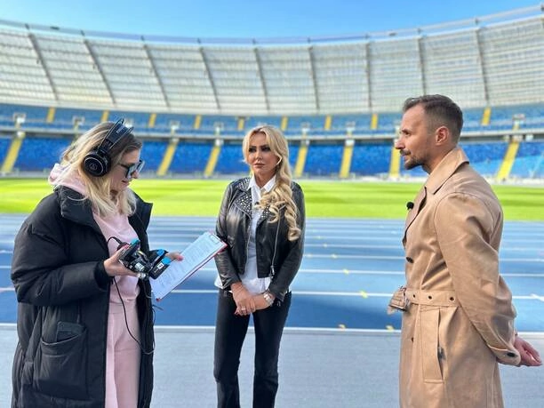 65-Letnia Teresa Werner zachwyca na zdjęciach! Co za dekolt!