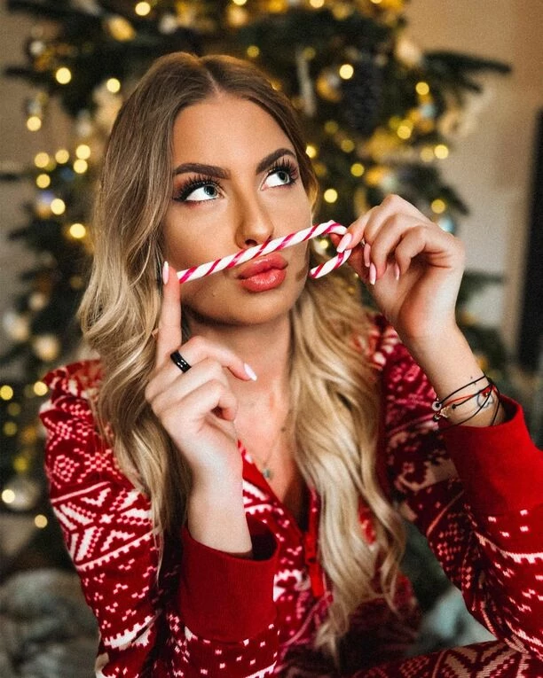 Znana gwiazda disco polo w seksownej świątecznej odsłonie! Zobaczcie ZDJĘCIA! Robią wrażenie! 