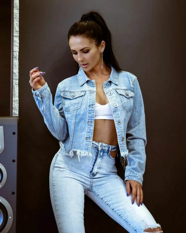 Gorące FOTO znanej wokalistki disco polo! Gwiazda zachwyca odsłoniętym ciałem! Takiej figury zazdroszczą jej modelki! 