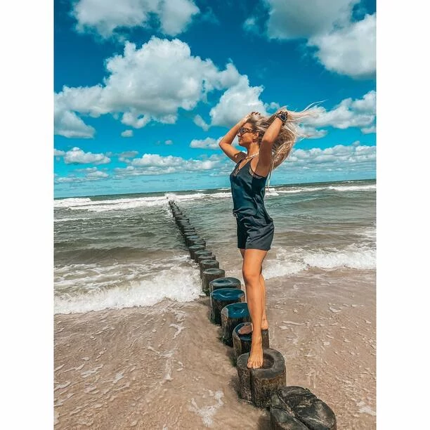 Zaskakujące FOTO! Przepiękna Małgorzata Główka Camasutra kusi nad polskim morzem! Zobaczcie cudowne zdjęcia