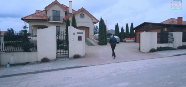 Elwira i Mariusz Mejk jak mieszkają?! Swój dom postawili sami od podstaw.