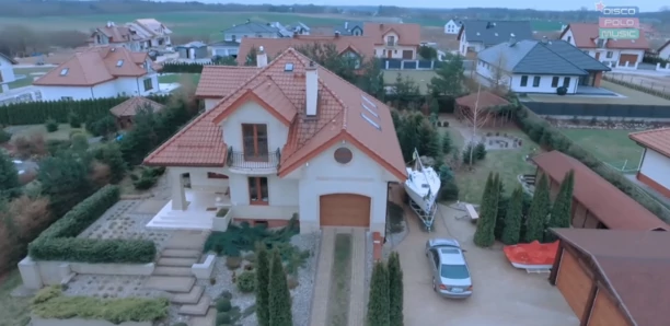 Elwira i Mariusz Mejk jak mieszkają?! Swój dom postawili sami od podstaw.