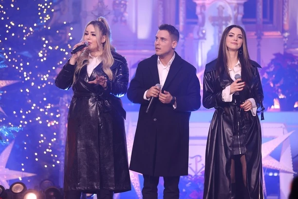 Paula Karpowicz i Angelika Żmijewska przed ołtarzem?! Tuż obok gwiazd disco polo widać MiłegoPana!