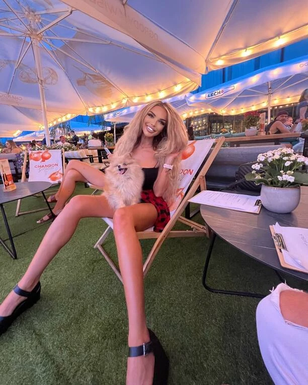 Odważne zdjęcia gwiazdy disco polo! Nicki Queen pokazała odsłonięty biust! 