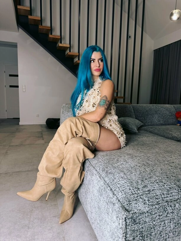 Przesadziła czy wygląda przepięknie Agbe? Nowe zdjęcia wokalistki wywołały ogromne emocje 