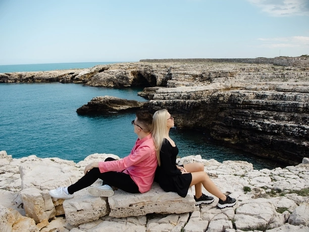 Zespół Carmelovi z nową produkcją „Czarna sukienka„. To będzie nowy hit? | VIDEO