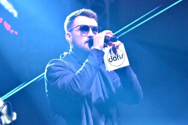 Roztańczony Będzin 2023: Ekscytujące show, szalone tłumy i mnóstwo gwiazd disco polo! [FOTORELACJA]