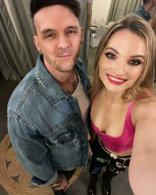 Wokalistka disco polo w obłędnej stylizacji! Paulina Banaszek Energy Girls zachwyca nowym wyglądem.