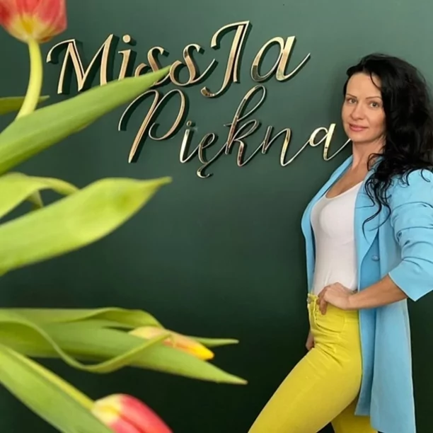 Gwiazda disco polo olśniła w skąpej stylizacji! Nie każdy by się na nią odważył! 