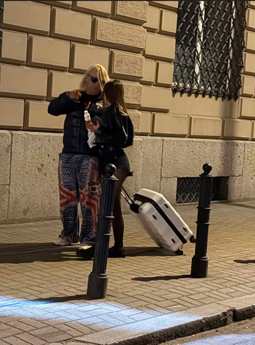 Skolim przyłapany w Warszawie z tajemniczą brunetką! Już nie jest singlem?!
