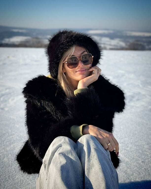 Plik Malgorzata-Glowka---zimowa-sesja-3.jpg