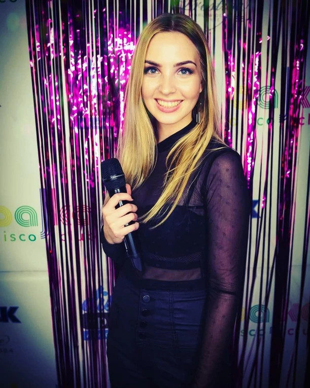 Nowa gwiazda zespołu Top Girls zachwyca boskim ciałem! Przepiękna Natalia wygląda jak milion dolarów!