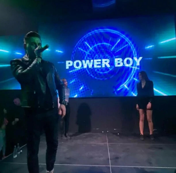 Power Boy - Artur Suchcicki i jego spontaniczny koncert w Siedlcach | Zdjęcia