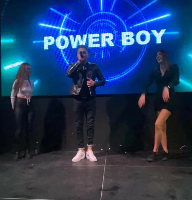 Power Boy - Artur Suchcicki i jego spontaniczny koncert w Siedlcach | Zdjęcia