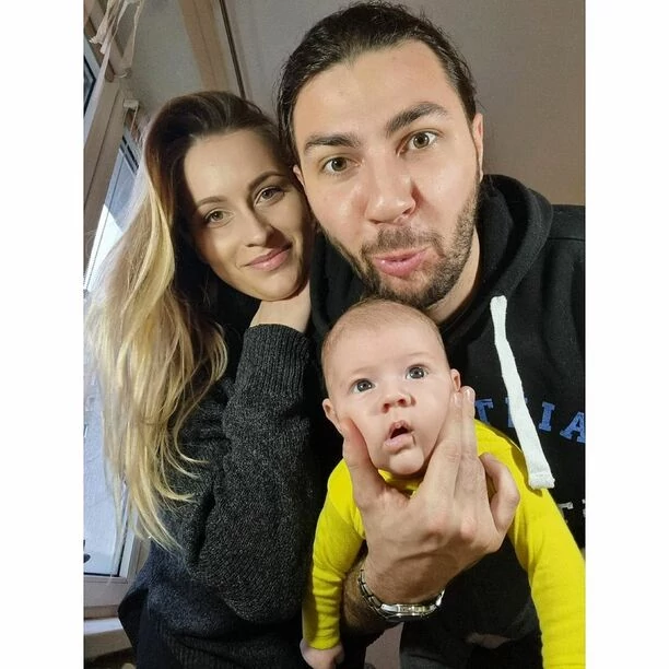 Znana wokalistka disco polo pokazała swoją rodzinę! Jak wyglądają jej najbliżsi?! Wzruszająca fotka chwyta za serce!