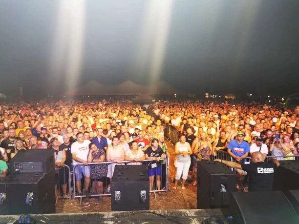 10 tysięcy osób na koncercie Bayer Full! Sławomir Świerzyński to najpopularniejszy wokalista disco polo?