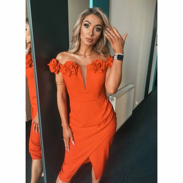 Małgorzata Główka z zespołu Camasutra i jej oszałamiający wybór na wesele – czerwona kreacja, która przyciąga wzrok!