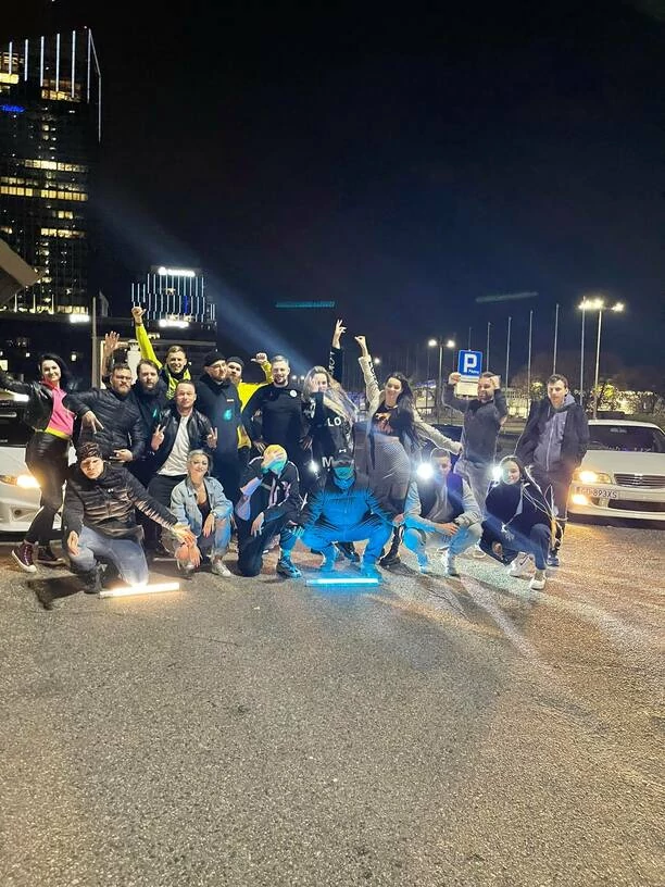 Gwiazdy disco polo Topky nagrały nowość ”Bez wad” nawiązującą stylem do filmu Szybcy i Wściekli ”Tokio drift”! Podbiją tym branże?!
