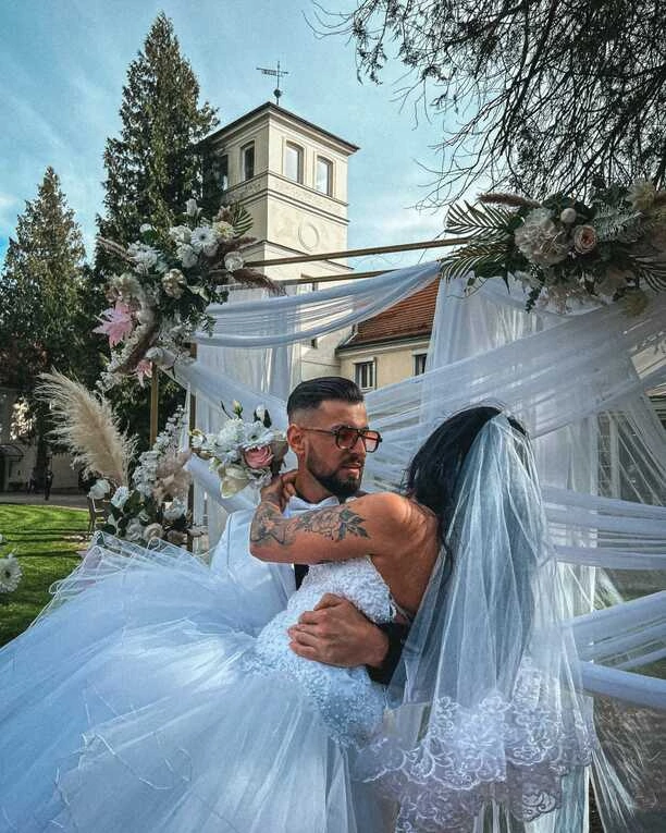 SZOK! Książe Latino Matt Palmer wziął fikcyjny ślub! W sprawę zamieszane są TOPowe gwiazdy polskiej sceny! Oto szczegóły! 