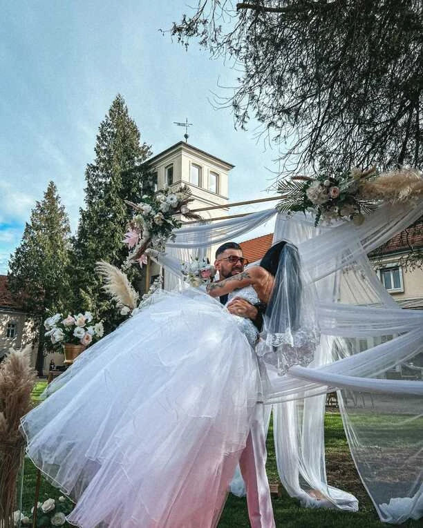 SZOK! Książe Latino Matt Palmer wziął fikcyjny ślub! W sprawę zamieszane są TOPowe gwiazdy polskiej sceny! Oto szczegóły! 