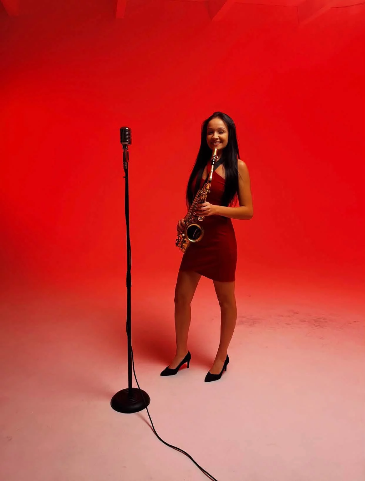 Modelka i aktorka Wiktoria Piekarska. Dziadek grał w remizach, wnuczka występuje w klipach disco polo