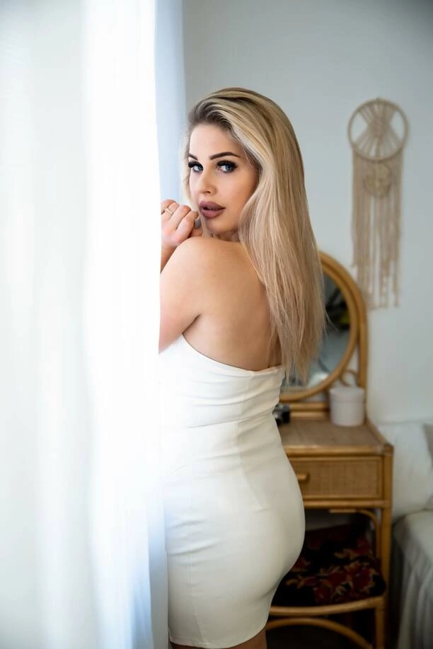 Blondi! Poznaj Natalię Skupiewską piękną blondynkę o cudownym głosie!