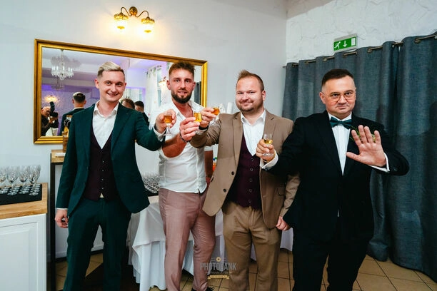 Ślub producenta disco polo Marcina Mackiewicza! Plejada gwiazd na weselu | ZDJĘCIA