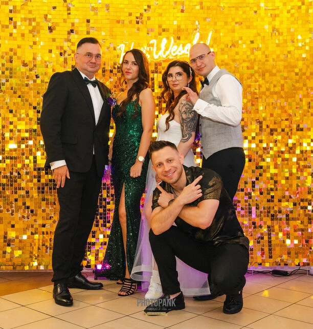 Ślub producenta disco polo Marcina Mackiewicza! Plejada gwiazd na weselu | ZDJĘCIA