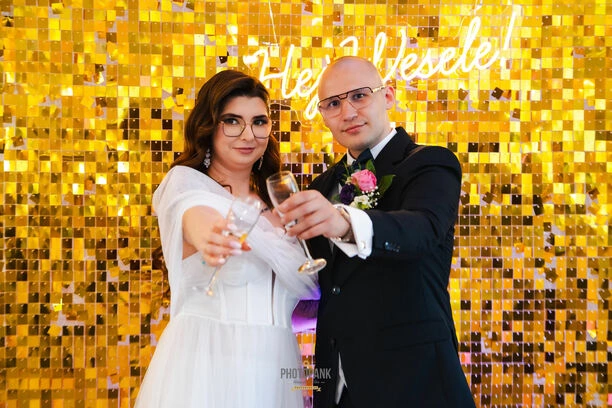 Ślub producenta disco polo Marcina Mackiewicza! Plejada gwiazd na weselu | ZDJĘCIA