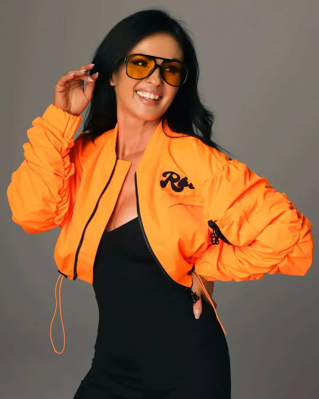 Wokalistka disco polo w centrum uwagi?! Marta Konopla zachwyca neonową stylizacją! Zobacz zdjęcia! | GALERIA
