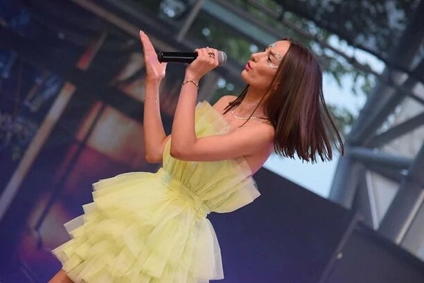 Śliczne wokalistki disco polo z zespołu Szpilki zachwycają idealną figurą! W sieci już dawno nie było tak gorąco! 