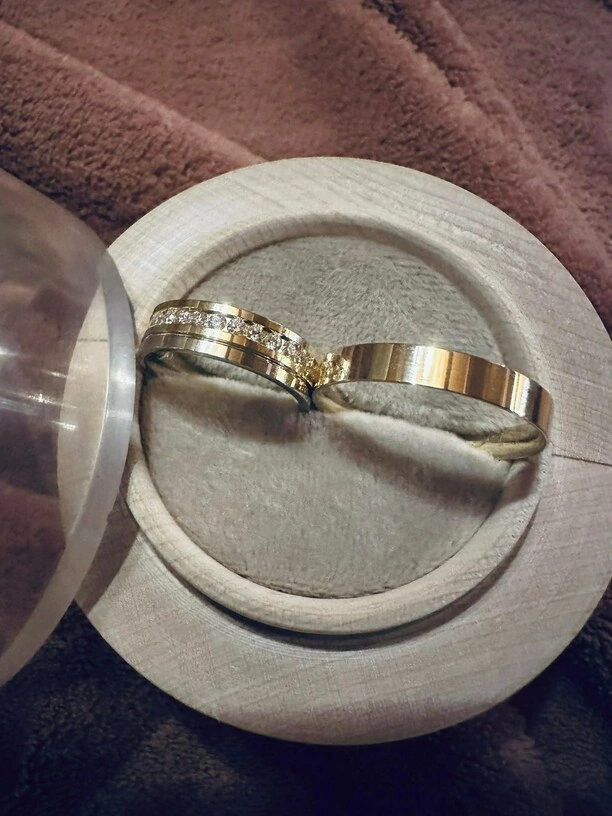 Nie uwierzysz, jakie obrączki wybrała Paula Karpowicz na swój ślub! Zdjęcia w środku!