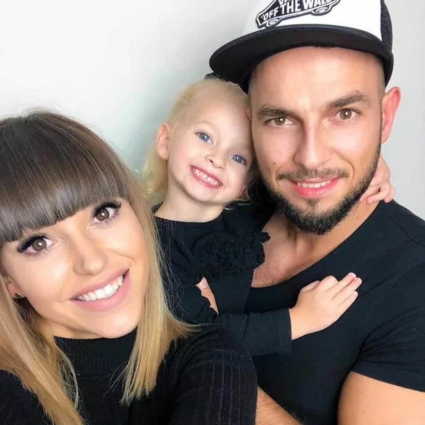 Popularny artysta disco polo został ojcem! Pokazał zdjęcie swojego maleństwa i żony! 