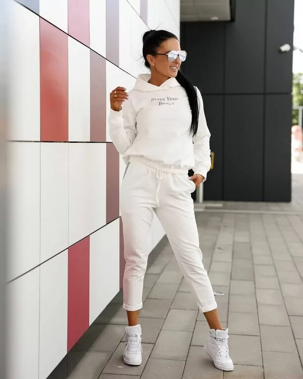 To najlepiej ubrana gwiazda w branży?! Śliczna gwiazda disco polo podkreśliła długie nogi wyjątkową stylizacją!