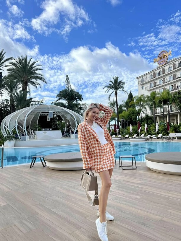 LaViola - wokalistka disco polo zachwyca podczas wyjazdu do Hiszpanii! Zobaczcie gorące fotki!