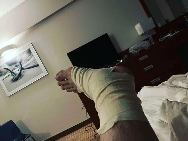 Marcin Miller Boys trafił po koncercie do szpitala! Mamy zdjęcia oraz filmik! Artysta skomentował sytuację! Zdradził co się stało! 