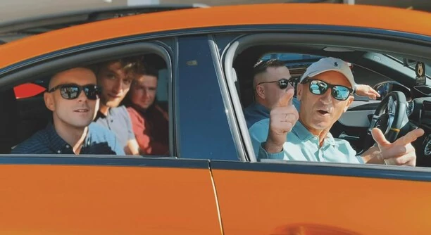 Legendarny zespół Maxel zaskakuje międzynarodowym projektem muzycznym - zobacz zwiastun nowego singla ”Kawaler”!