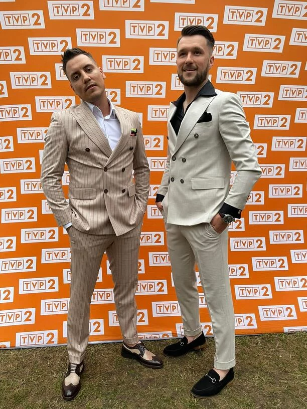 Defis i MiłyPan skradli telewizyjne show! Ich stylizacje są niczym z Hollywood [Zdjęcia]