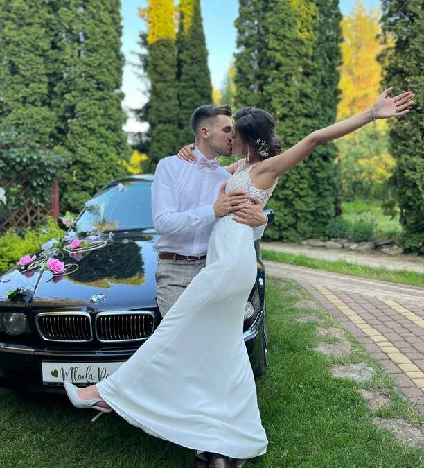 Gwiazdor disco polo wziął ślub! Kim jest szczęśliwa wybranka wokalisty?! W sieci lawina komentarzy! 