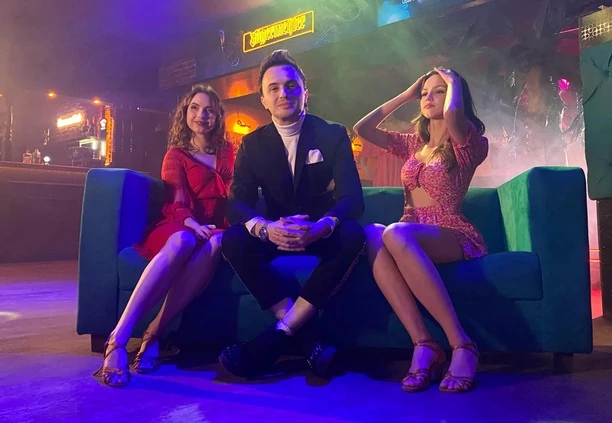 Tylko u nas! After Party z nową produkcją! „Na parkiecie będziesz wywijała„! Gwiazdy disco polo zadbały o mix styli! 