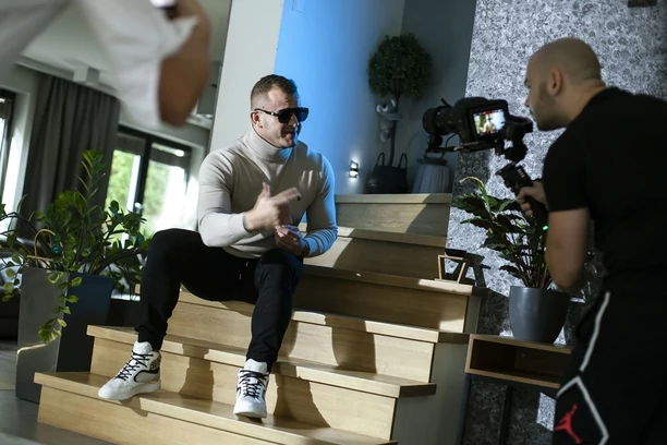 Ostre słowa Dawida Narożnego „Niektórzy mogą dostać zawału lub sraczki!„ Wszystko przez nowość „Alkoholiczka„