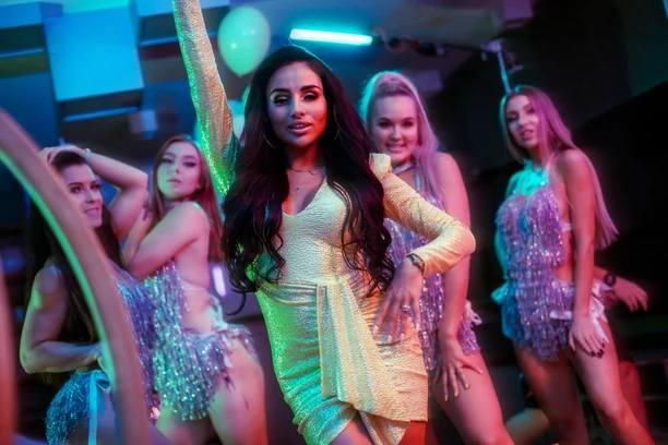 Ostre słowa Dawida Narożnego „Niektórzy mogą dostać zawału lub sraczki!„ Wszystko przez nowość „Alkoholiczka„