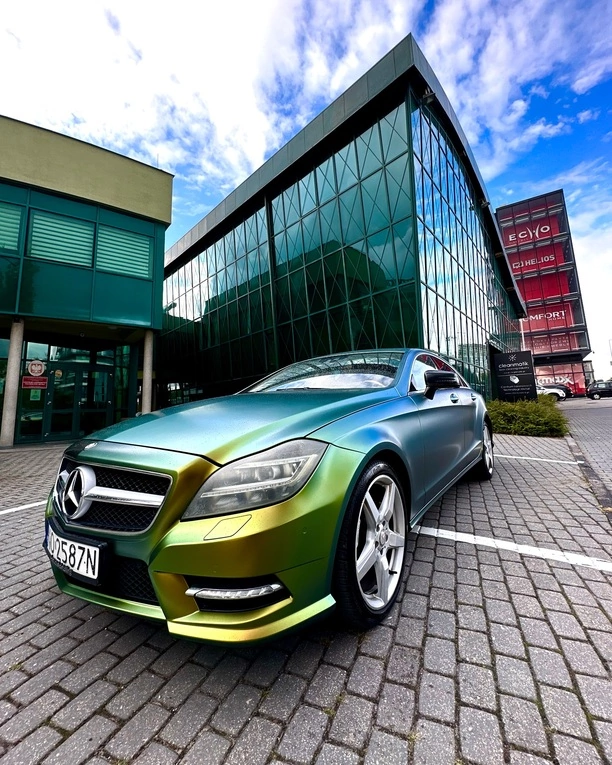 Warty fortunę?! Roxaok i Damian Gwiazdowski szokują luksusowym Mercedesem CLS! Kolor robi wrażenie?! 