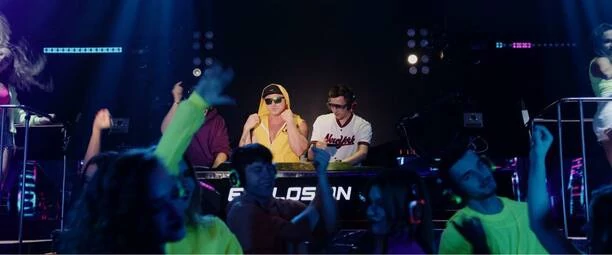 Pudzianowski zapowiada wybuchową nowość disco polo, od której zapłonie niejeden „Parkiet„! Zobacz zdjęcia prosto z planu!