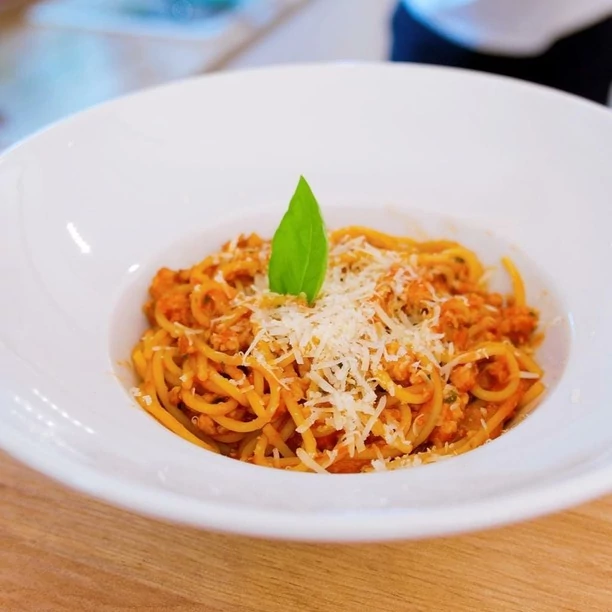 Kuchenne wojaże gwiazdora disco polo! Artysta nie żałował soli?! Fani wspierają Sylwka Power Play ”pięknie wygląda”