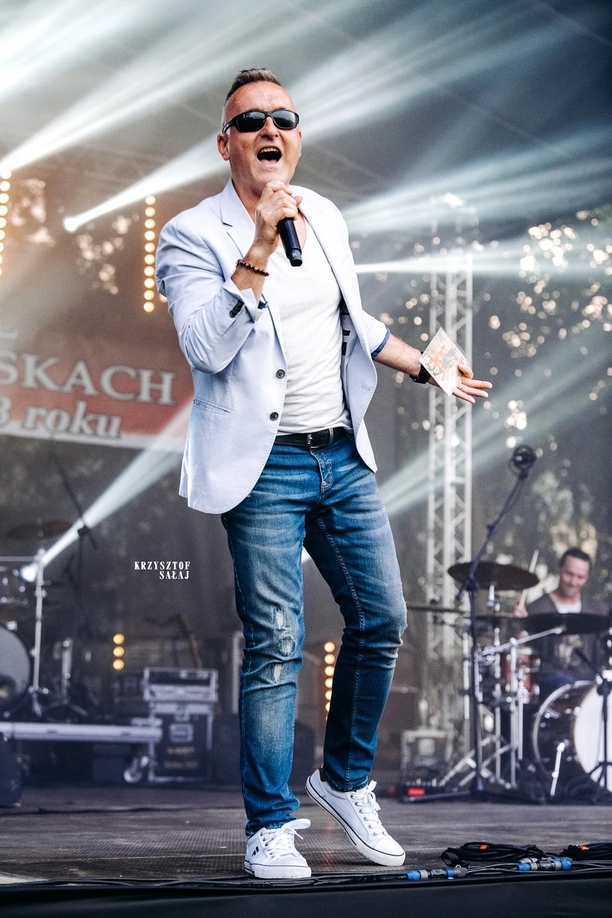 Tłumy fanów bawiły się na XIV Festiwalu Flaków. Na scenie Zenon Martyniuk z zespołem Akcent, Solaris oraz Topky - fotorelacja