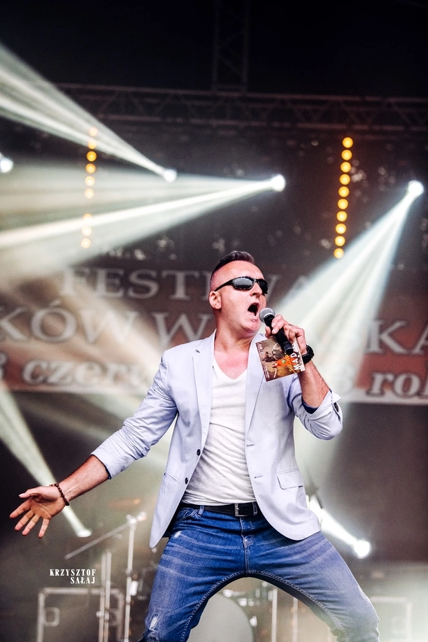 Tłumy fanów bawiły się na XIV Festiwalu Flaków. Na scenie Zenon Martyniuk z zespołem Akcent, Solaris oraz Topky - fotorelacja