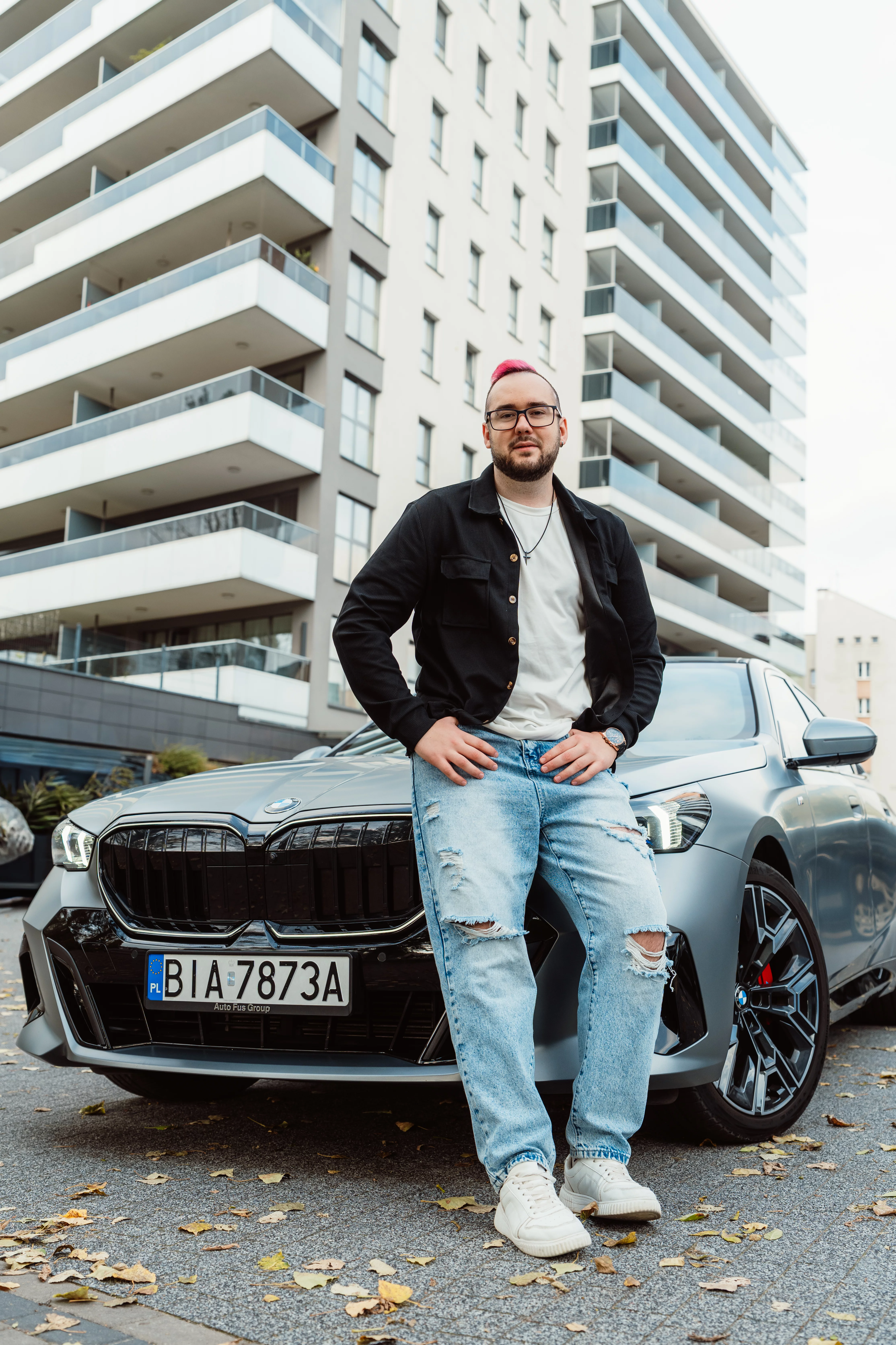 Nowa piosenka Bartii „Disco Polo” z teledyskiem o młodości bez telefonów. Zdjęcia powstały na Podlasiu