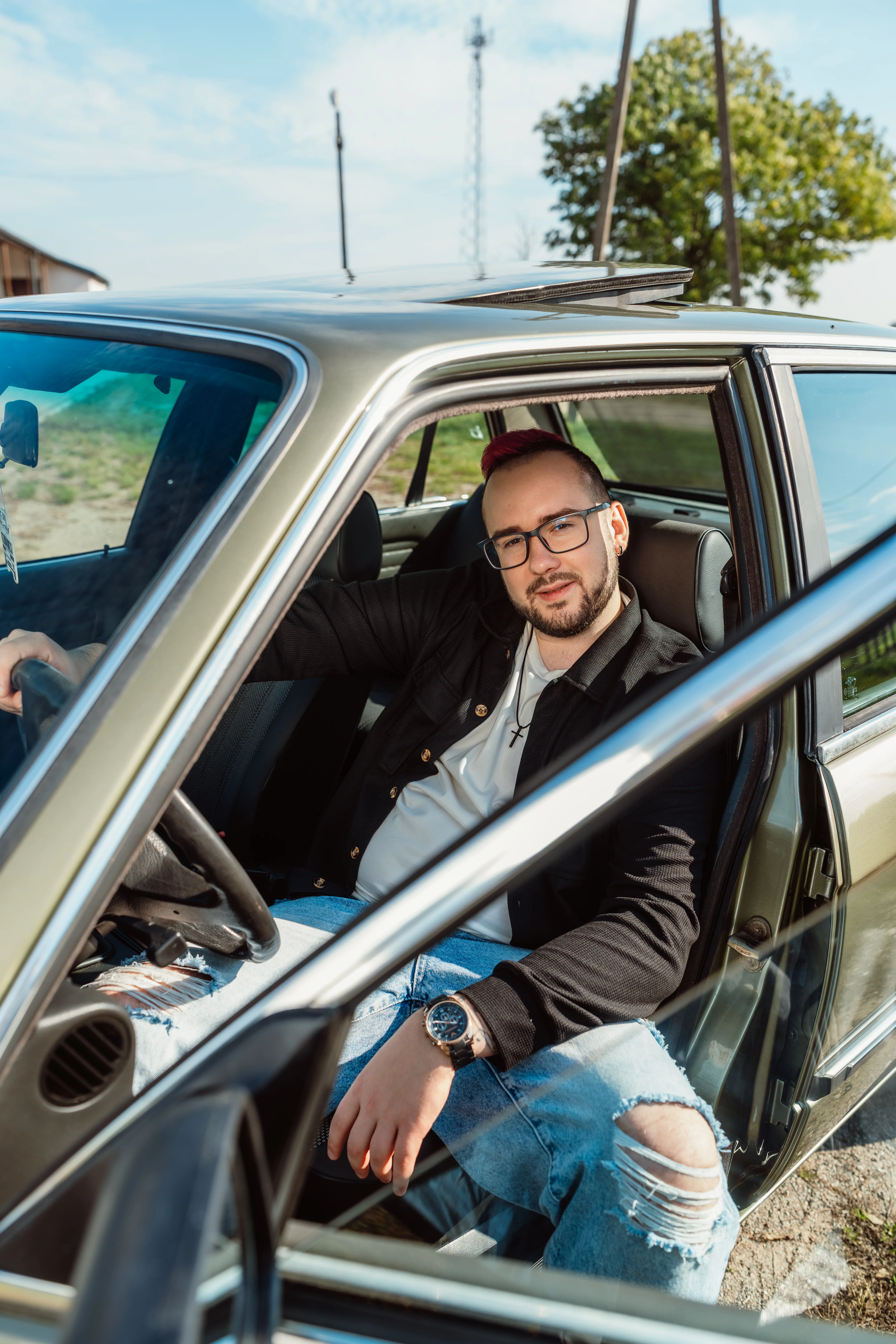 Nowa piosenka Bartii „Disco Polo” z teledyskiem o młodości bez telefonów. Zdjęcia powstały na Podlasiu